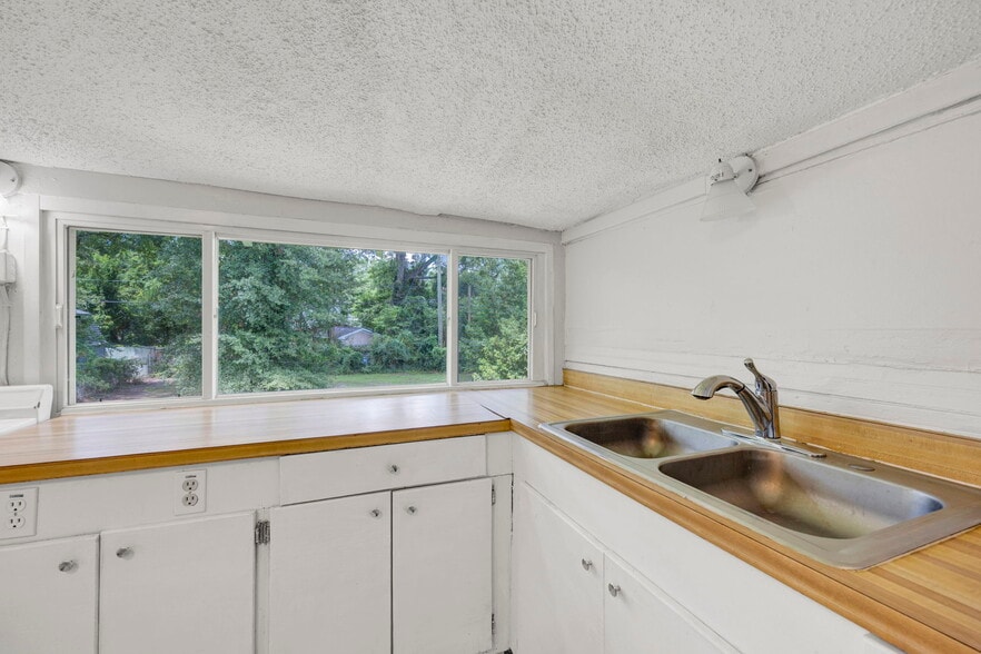 Building Photo - 3125 Heyward St