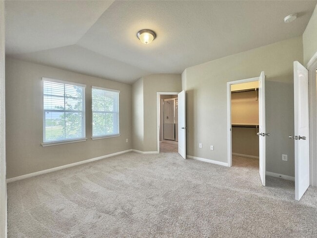 Building Photo - 713 Katmai Cir