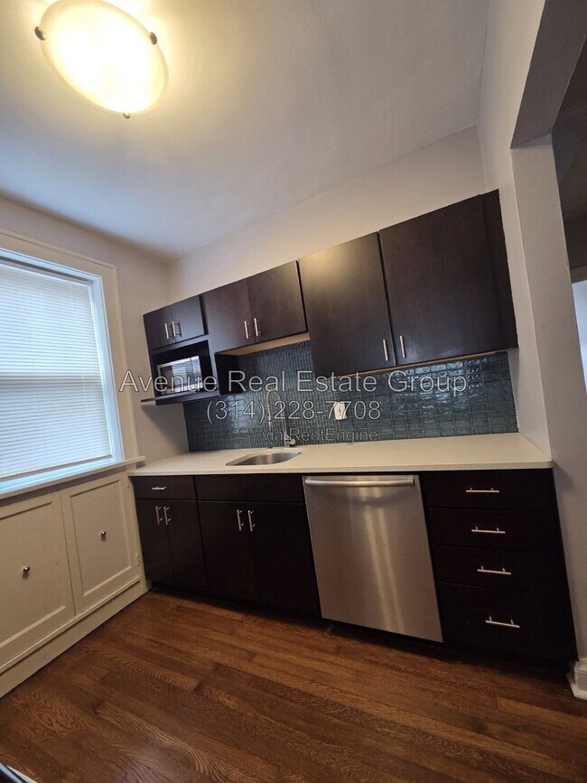 Building Photo - 905 Concordia Ln