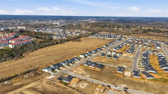 Building Photo - 4501 Bridal Veil Dr