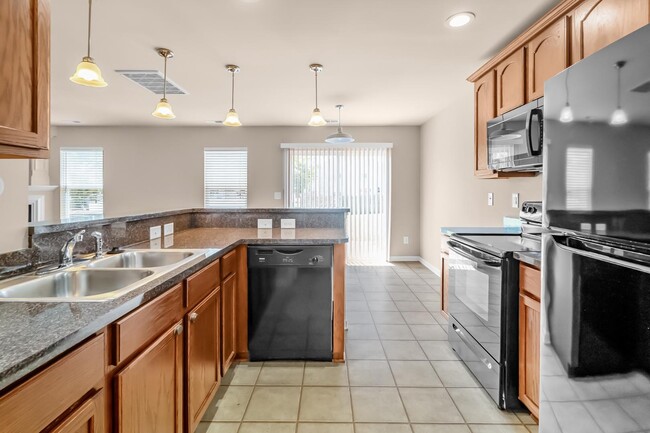 Building Photo - 2937 Westbury Ct
