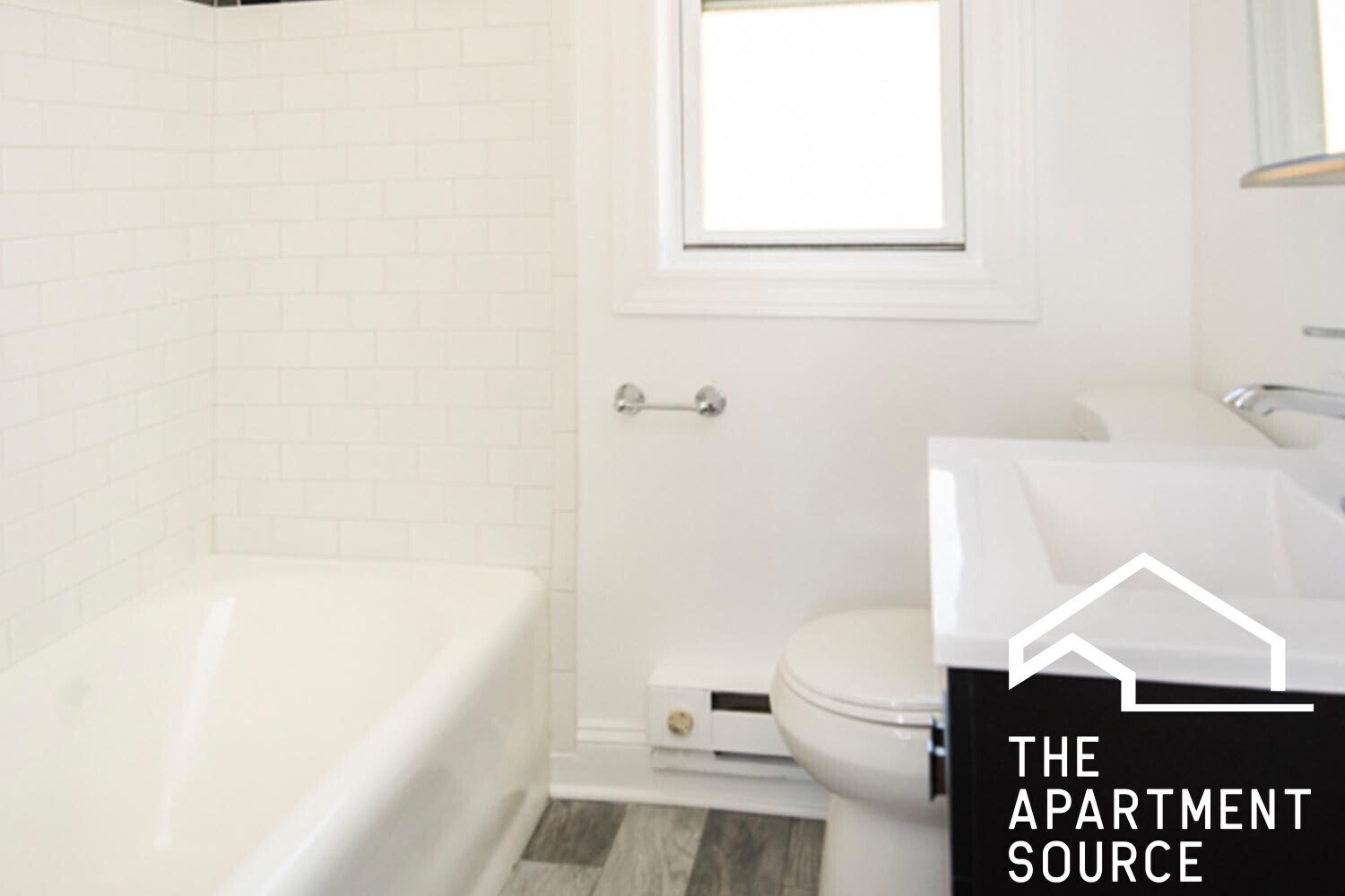 Building Photo - 3815 N Greenview Ave