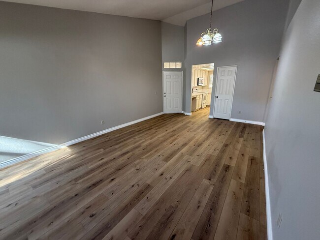 Building Photo - Jess Ranch- Brookhollow Condo, 55+ Communi...