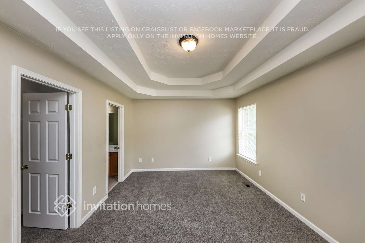 Building Photo - 4050 Lions Gate