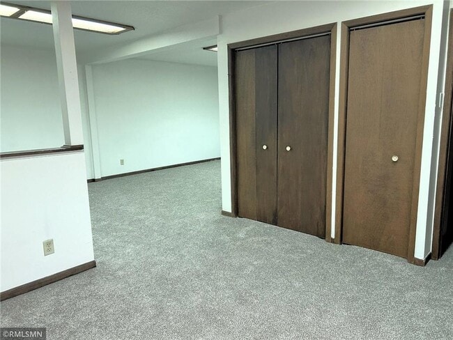 Building Photo - 102 Bridge Ave