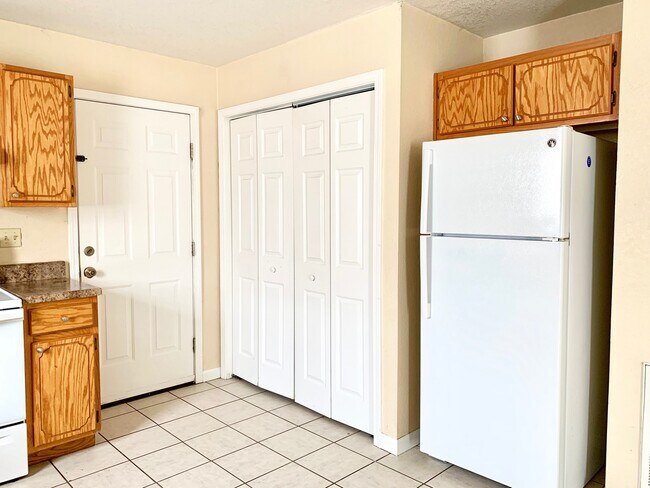 Building Photo - A-C Hill