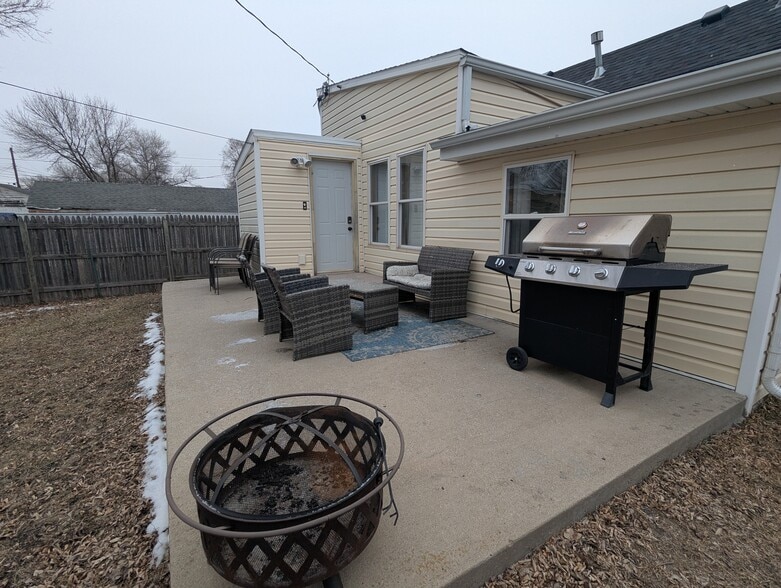 Back yard patio - 217 S Elmwood Ave