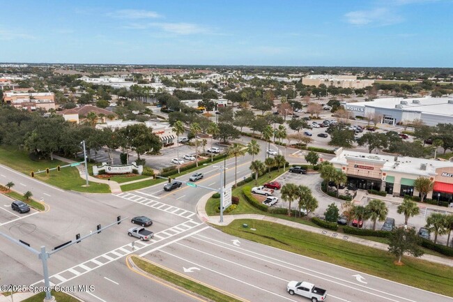 Building Photo - 7065 Primavera Ln
