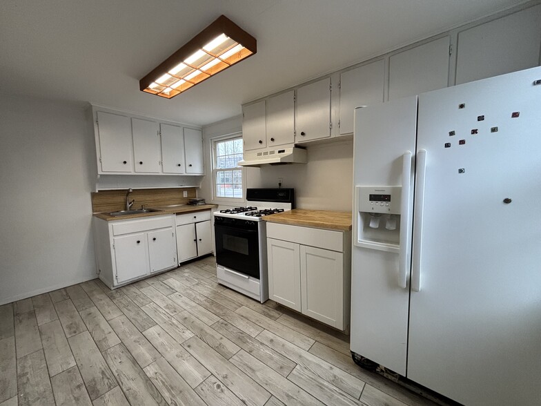 Building Photo - 1103 Stone St