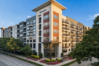 Building Photo - L2 Uptown