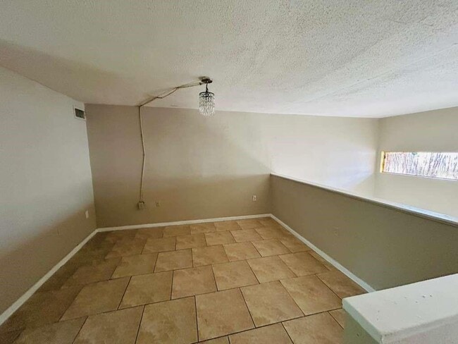 Building Photo - 3914 Crayrich Cir