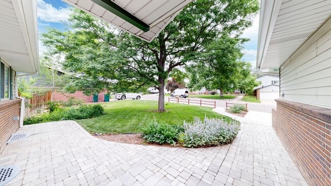Building Photo - Amazing 4 Bed/3 Bath SFH Backing to Walnut...