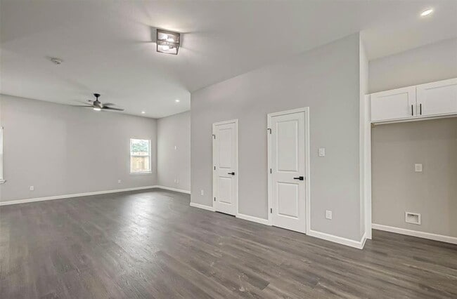 Building Photo - 7035 Goforth St