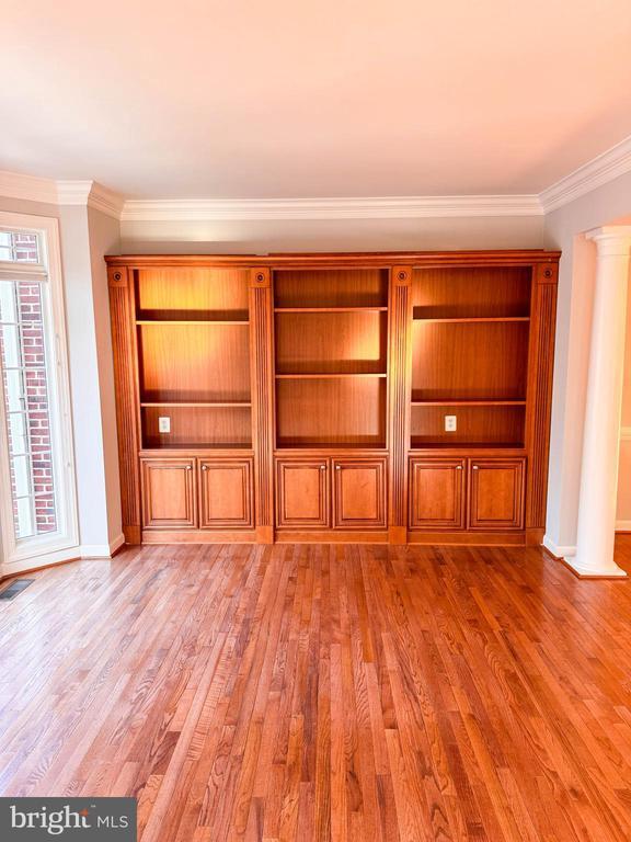 Building Photo - 7761 Legere Ct