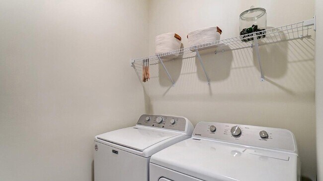 Building Photo - 406 Emily Dr