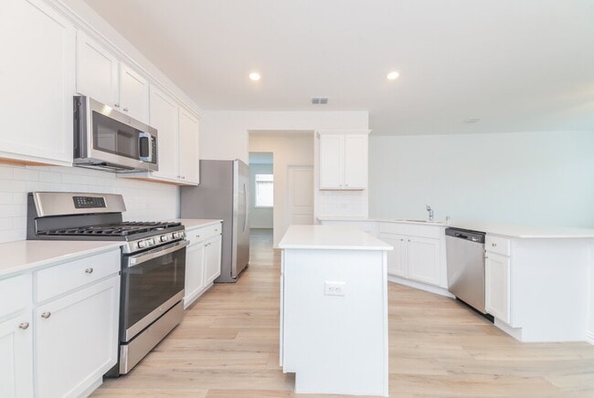 Building Photo - 1110 Daffodil St