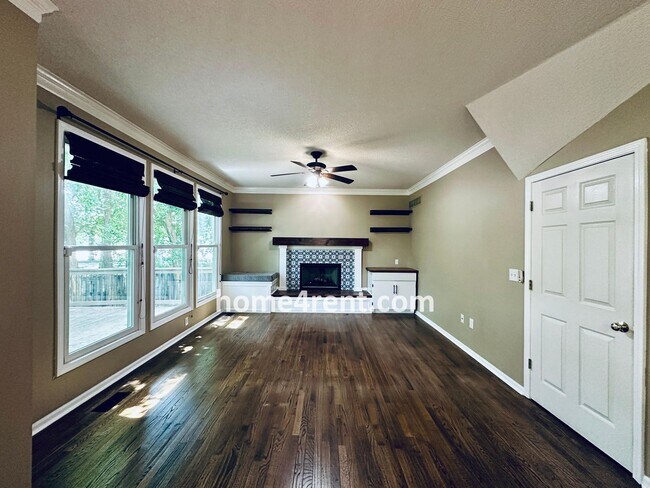 Building Photo - Blue Valley Schools w/ Wood Floors, Finish...
