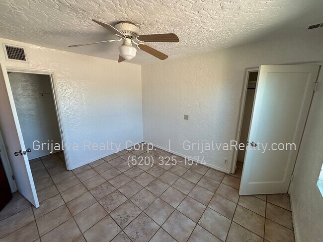 Building Photo - 835 W Tipton Dr