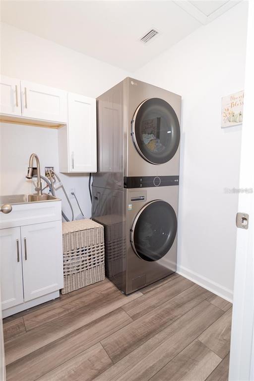 Building Photo - 35576 Eastbrook Ave