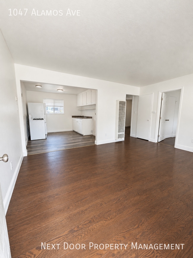Building Photo - 1047 Alamos Ave