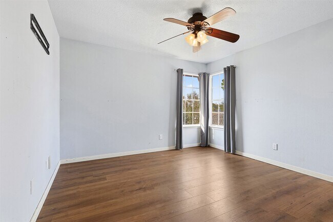 Building Photo - 15403 Redbud Leaf Ln