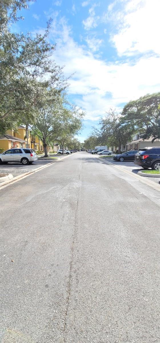 Building Photo - 1005 NE 42nd Pl