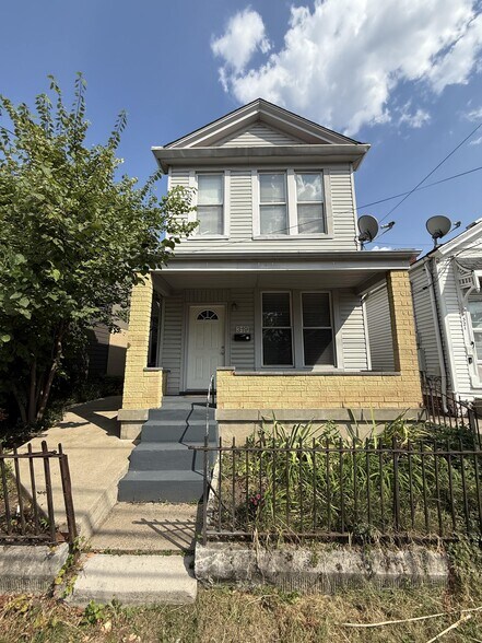 Building Photo - 319 S. Wenzel St.