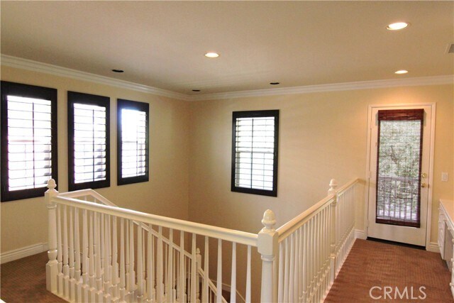 Building Photo - 16 Hearthside Rd