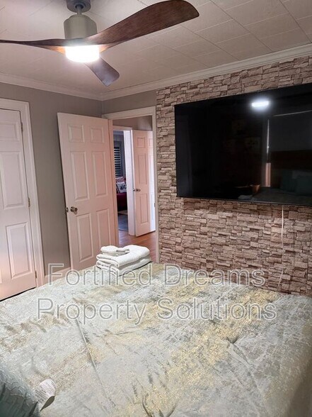 Building Photo - 157 Mickey Rd