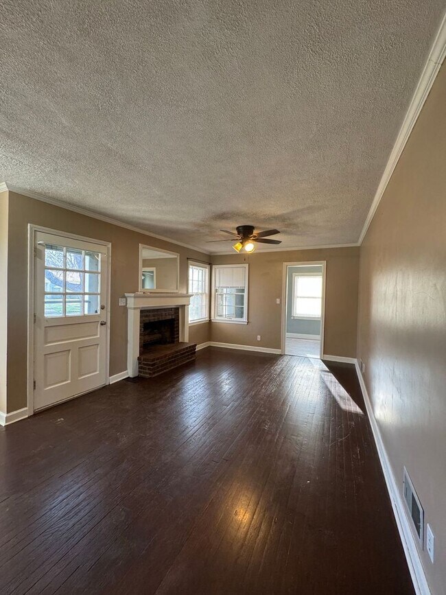 Building Photo - Coming Soon: 3BR Home with Bonus Space & Quick Highway Access