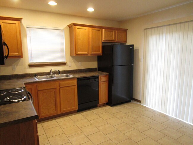 Building Photo - 501-503 Glenstone Dr.