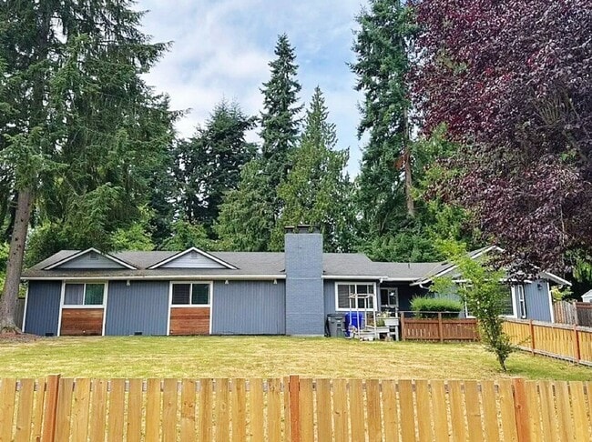 Building Photo - 4529 Crescent Ave