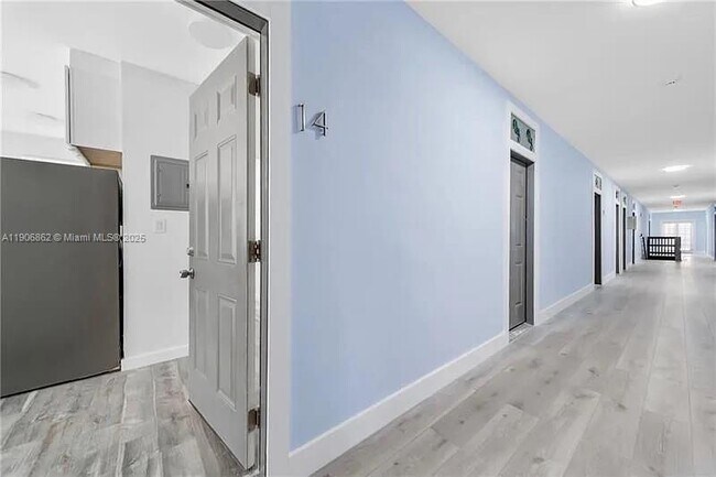 Building Photo - 1036 SW 5th St