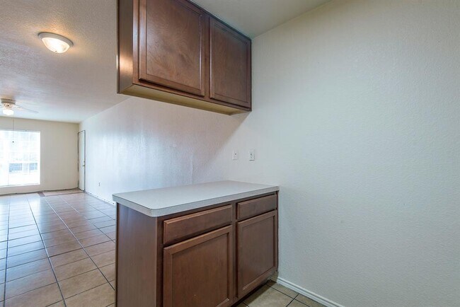 Building Photo - 6810 Westover St