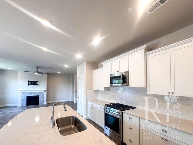 Building Photo - 4219 Nettle Dr SE