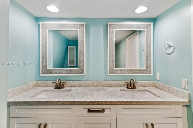 Building Photo - 2588 Garden Ct