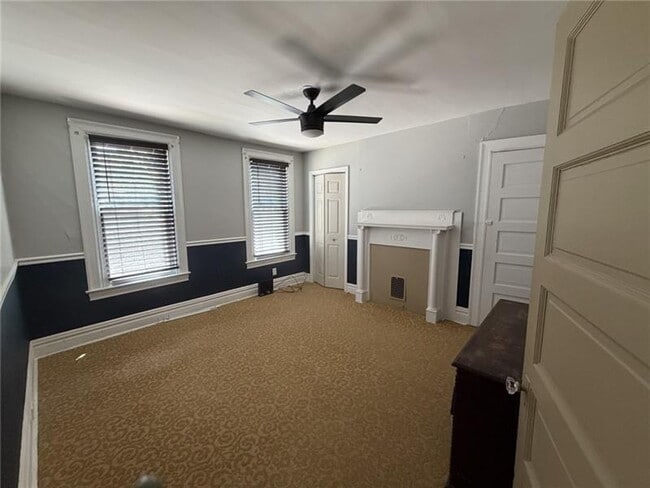 Building Photo - 1214 Goe Ave