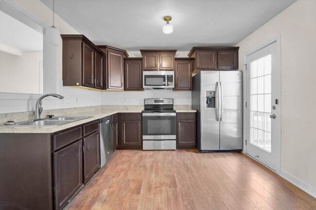 Building Photo - 1061 Fuji Ln