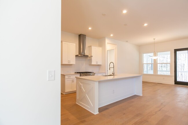Building Photo - Stunning home in The Parks at Meadowview!