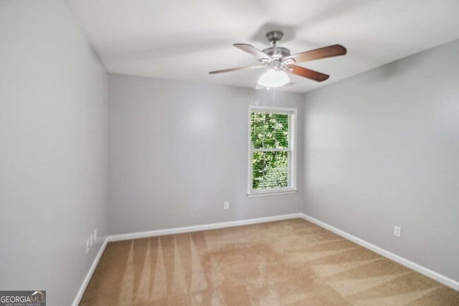 Building Photo - 2011 Chelton Way SE