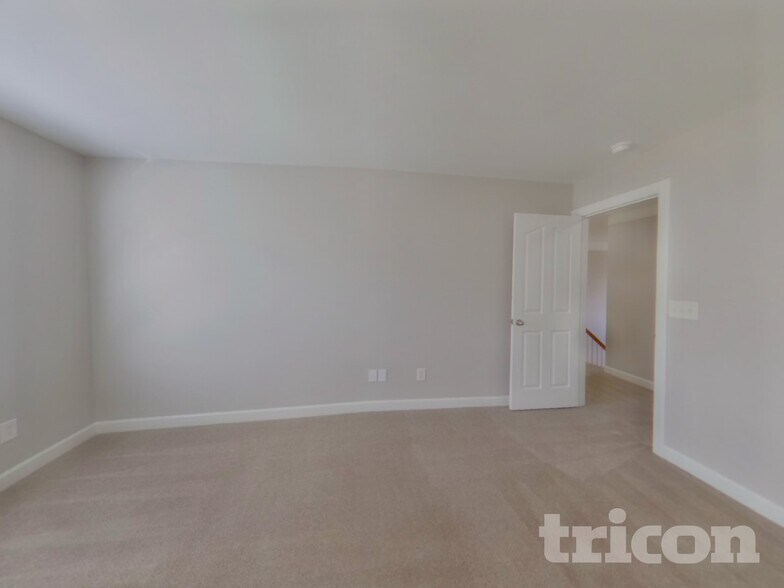 Building Photo - 2625 Sierra Chase Dr