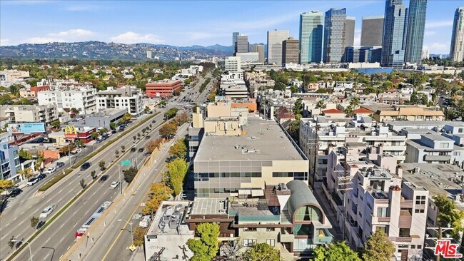 Building Photo - 1820 Prosser Ave