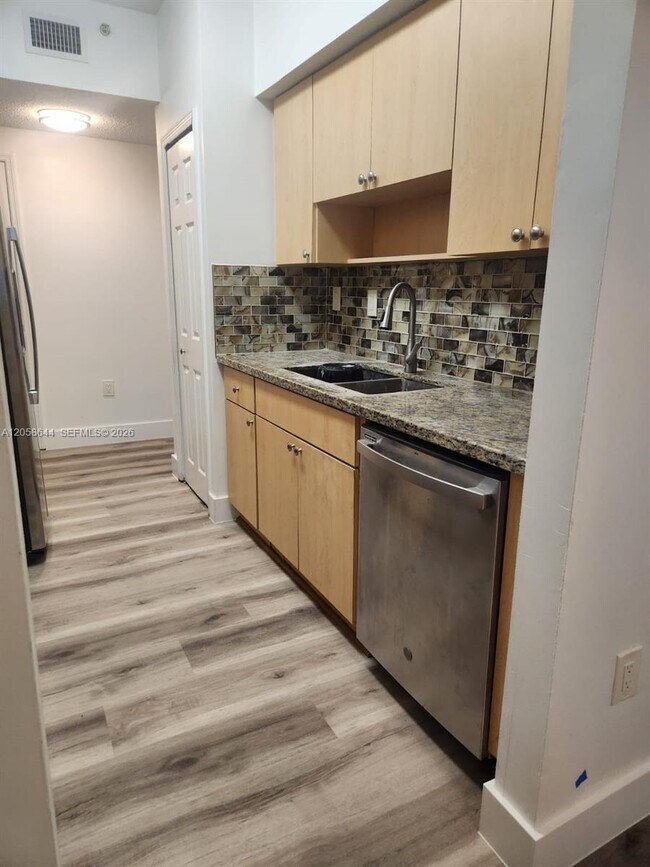 Building Photo - 7085 Nova Dr