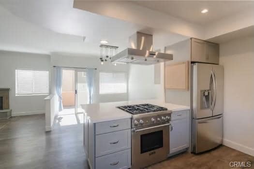 Building Photo - 703 Main St