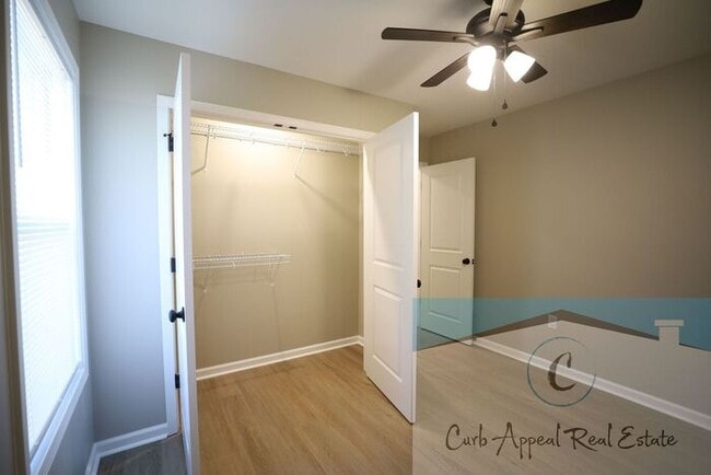 Building Photo - Move in special $900!! Beautiful new construction 3 bed / 2 bath home - Lake City