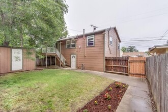 Building Photo - Beautiful and Cozy 2BR 1BA Apartment w/ 1 Car Garage + Fenced Yard + Quartz Countertops in Roseville