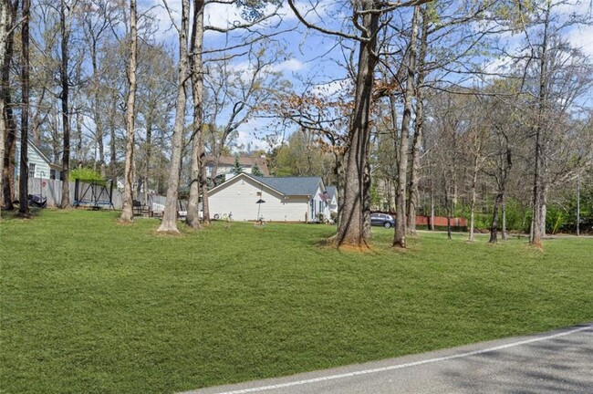 Building Photo - 5720 Crow Dr
