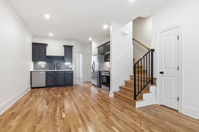 Building Photo - Brand New Build Townhouse in Charlotte Park