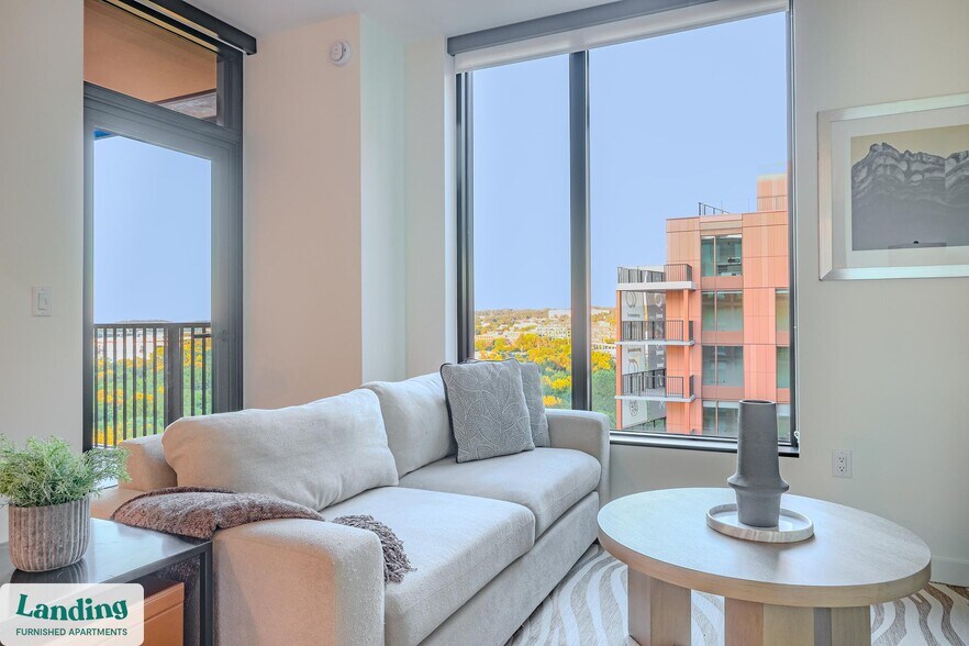 Primary Photo - 632 Howard Rd SE