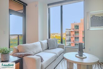 Building Photo - 632 Howard Rd SE